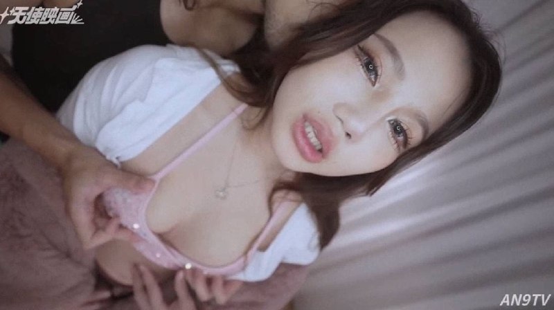 基因模特美女的秘密兼职。敏感的身体潮吹，大屌插入湿漉漉的阴道！热精液伴随着痉挛性高潮